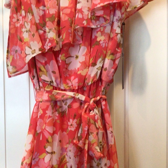 NWT Vince Camuto one shoulder floral dress - Picture 4 of 9